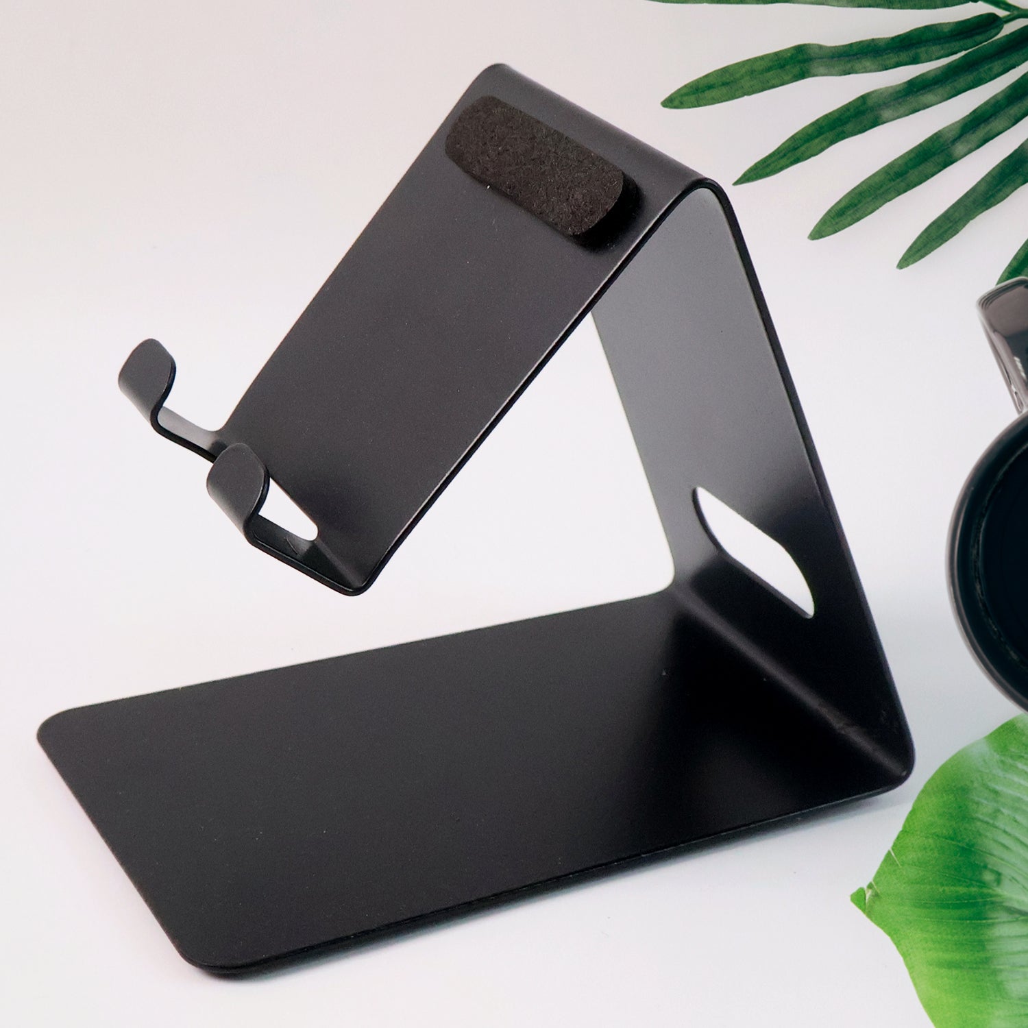 Metal Universal Mobile Tablet Stand Holder - (1 Pc) Metal Universal Mobile Tablet Stand Holder - (1 Pc)