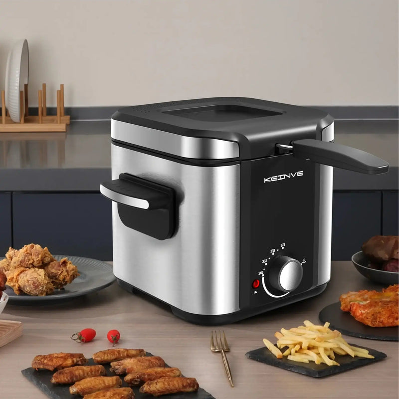 “Electric Mini Deep Fryer 1.5 L / 1.6 QT – Non-Stick Basket, Cool-Touch Sides”